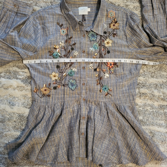 Beautiful HD from Anthropologie linen blouse - Picture 7 of 11